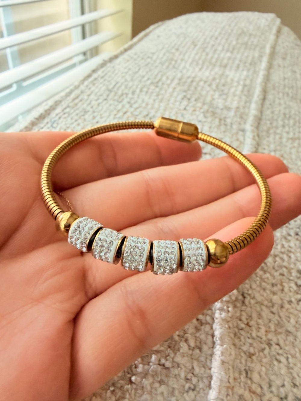 Gold Bracelet with White Crystal Rondelle Beads - Picture 3 of 6